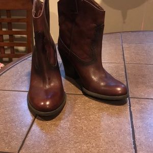 Antonio Melani Brown Western Ankle Boots 7.5